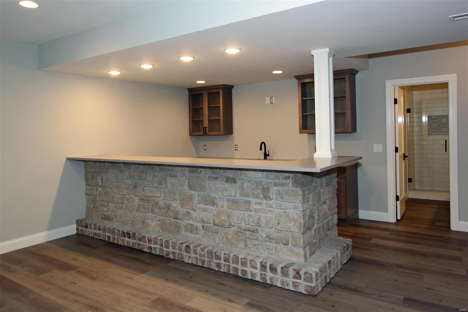 Lone Pine Woods - Residential