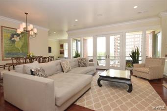 Crescent Condo - Residential