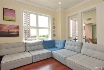 Crescent Condo - Residential