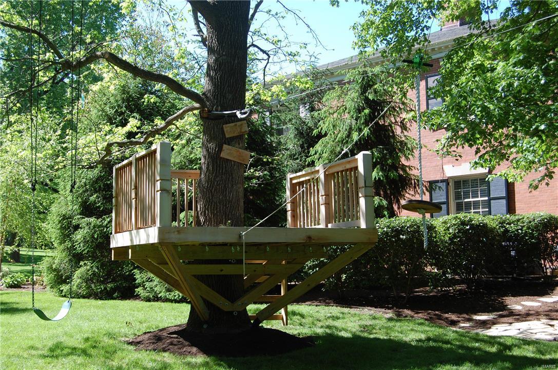 Bellerive Country Club Grounds - Residential