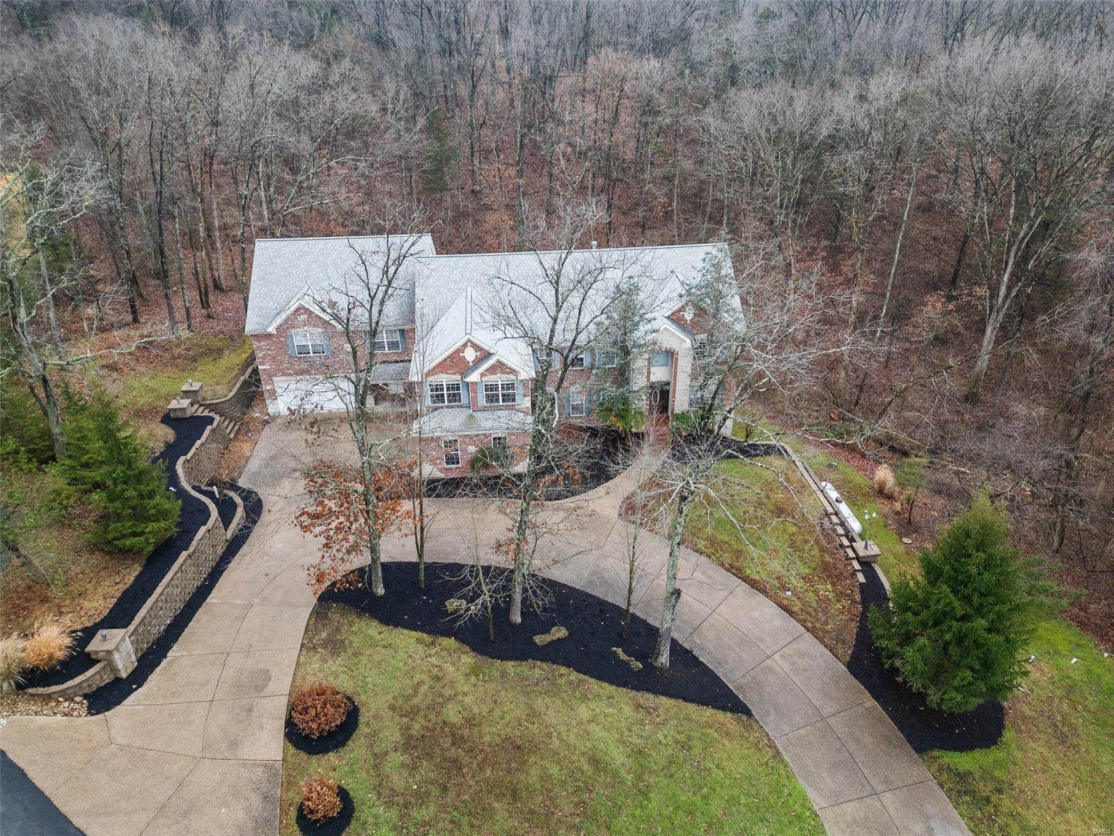 18498 Hollow Hills Drive