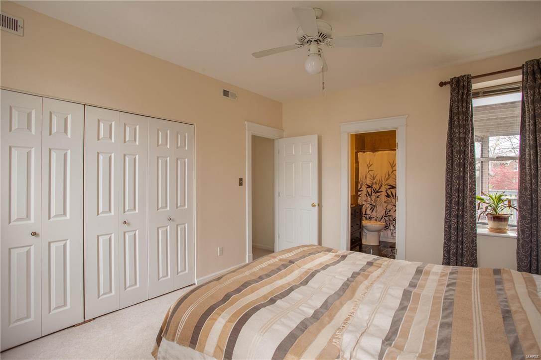 Debaliviere Place West Ph I - Residential