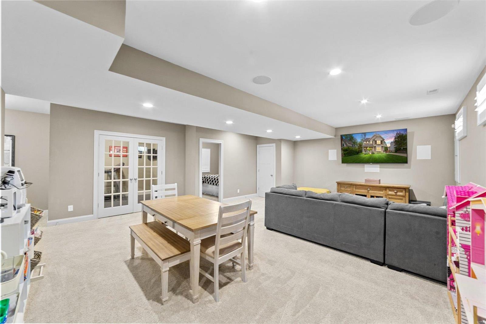 Central Place - Residential