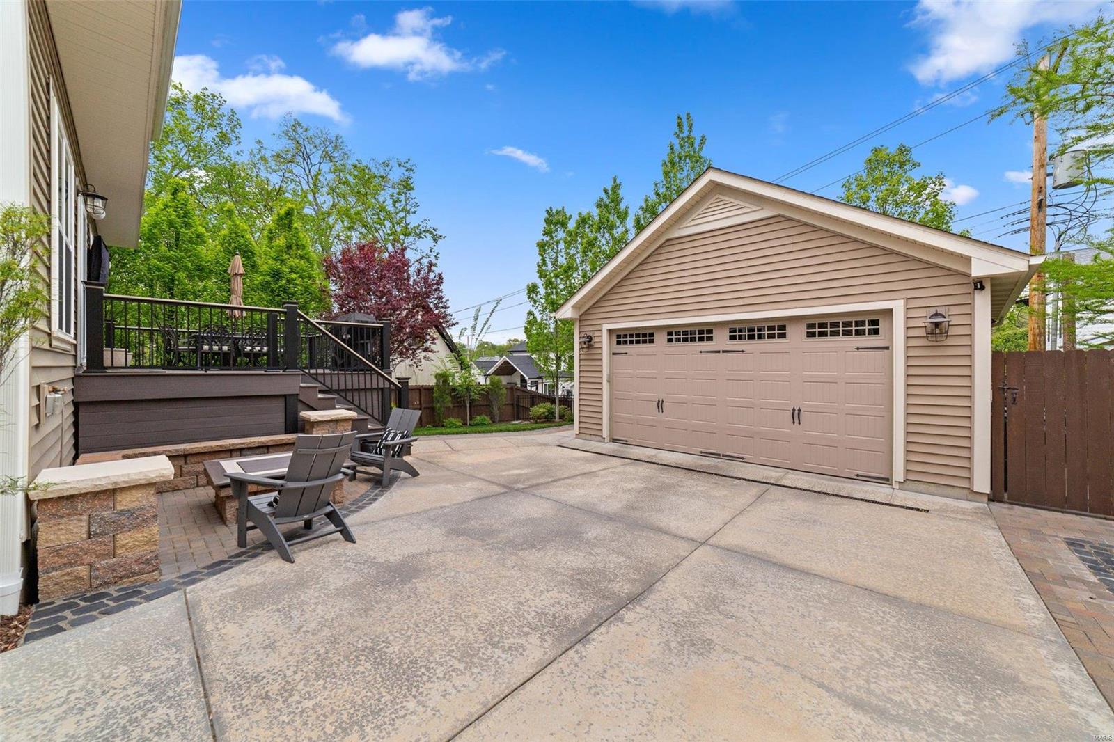 Central Place - Residential