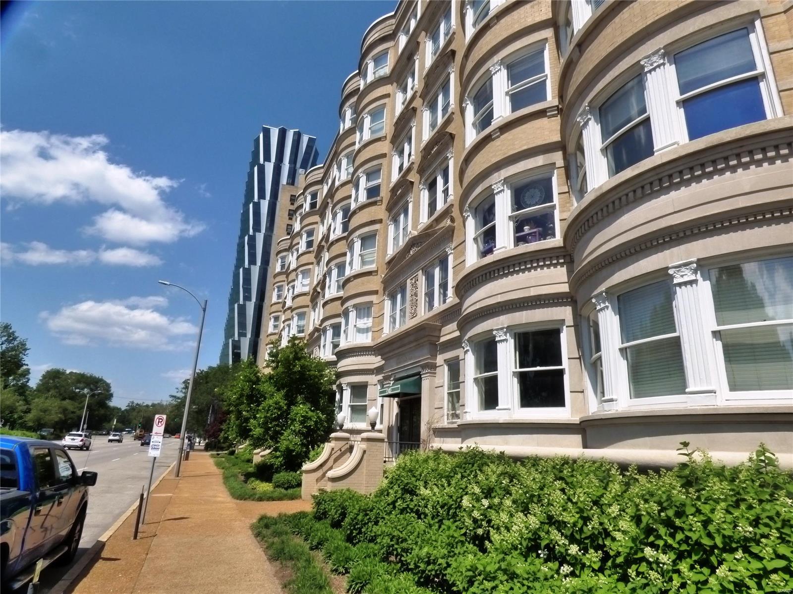 14 N Kingshighway Boulevard 7