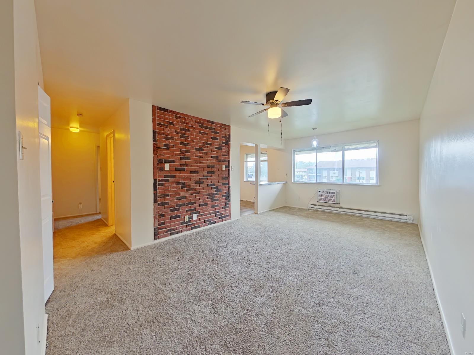 Hazelcrest Iii Condo - Residential