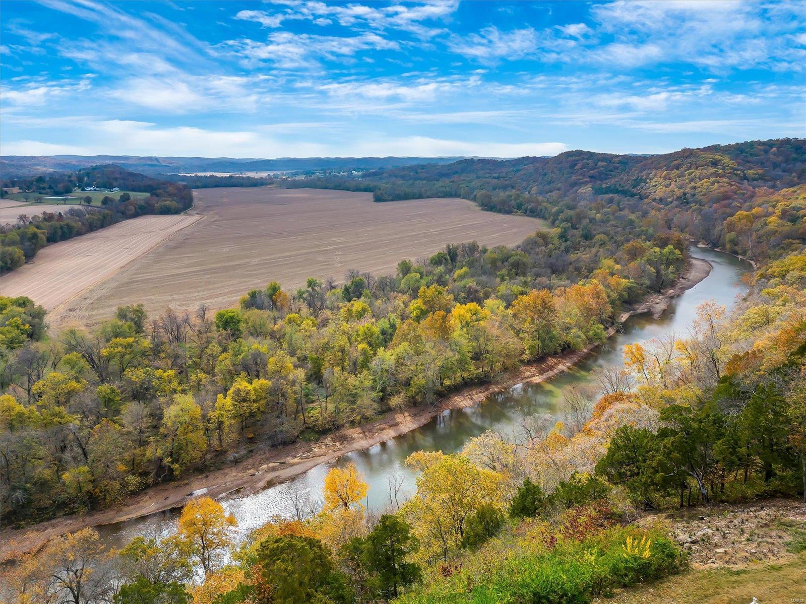 604 Bluffs View Court