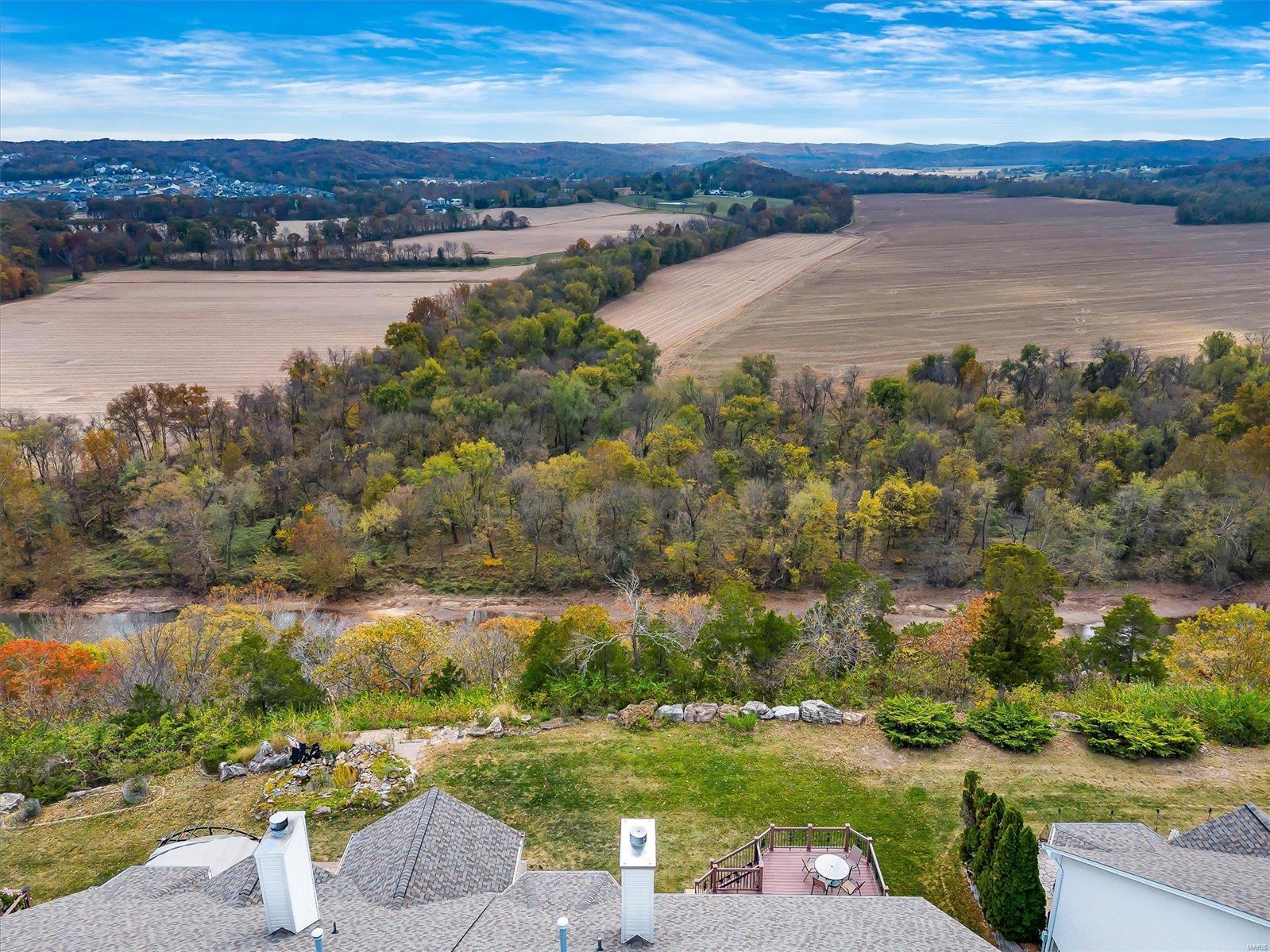 604 Bluffs View Court