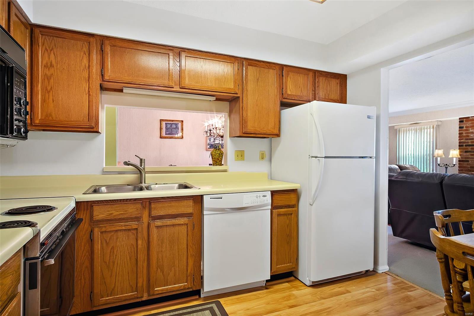 Parkway Gardens Village 1 Condo - Residential