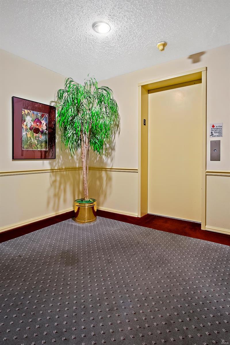 Parkway Gardens Village 1 Condo - Residential