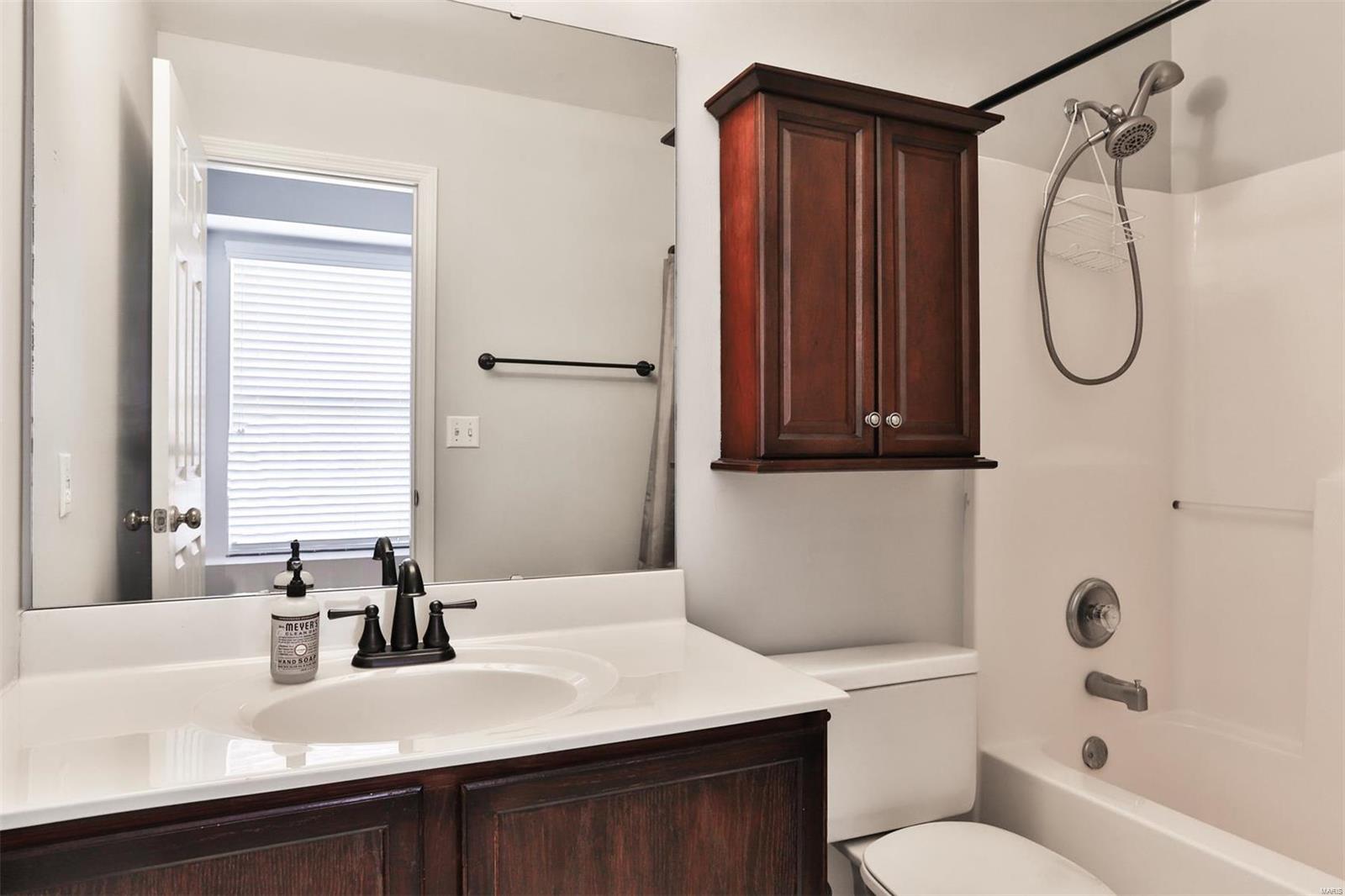 Cascades Five The - Residential