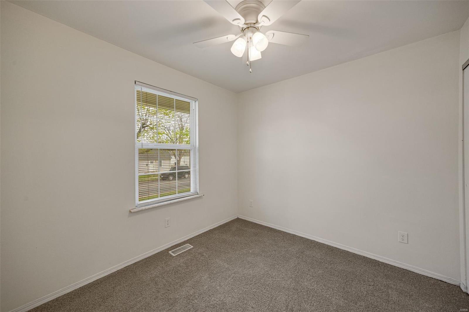 St Charles, Missouri 63301, United States, 2 Bedrooms Bedrooms, ,2 BathroomsBathrooms,Residential,Pending,103759