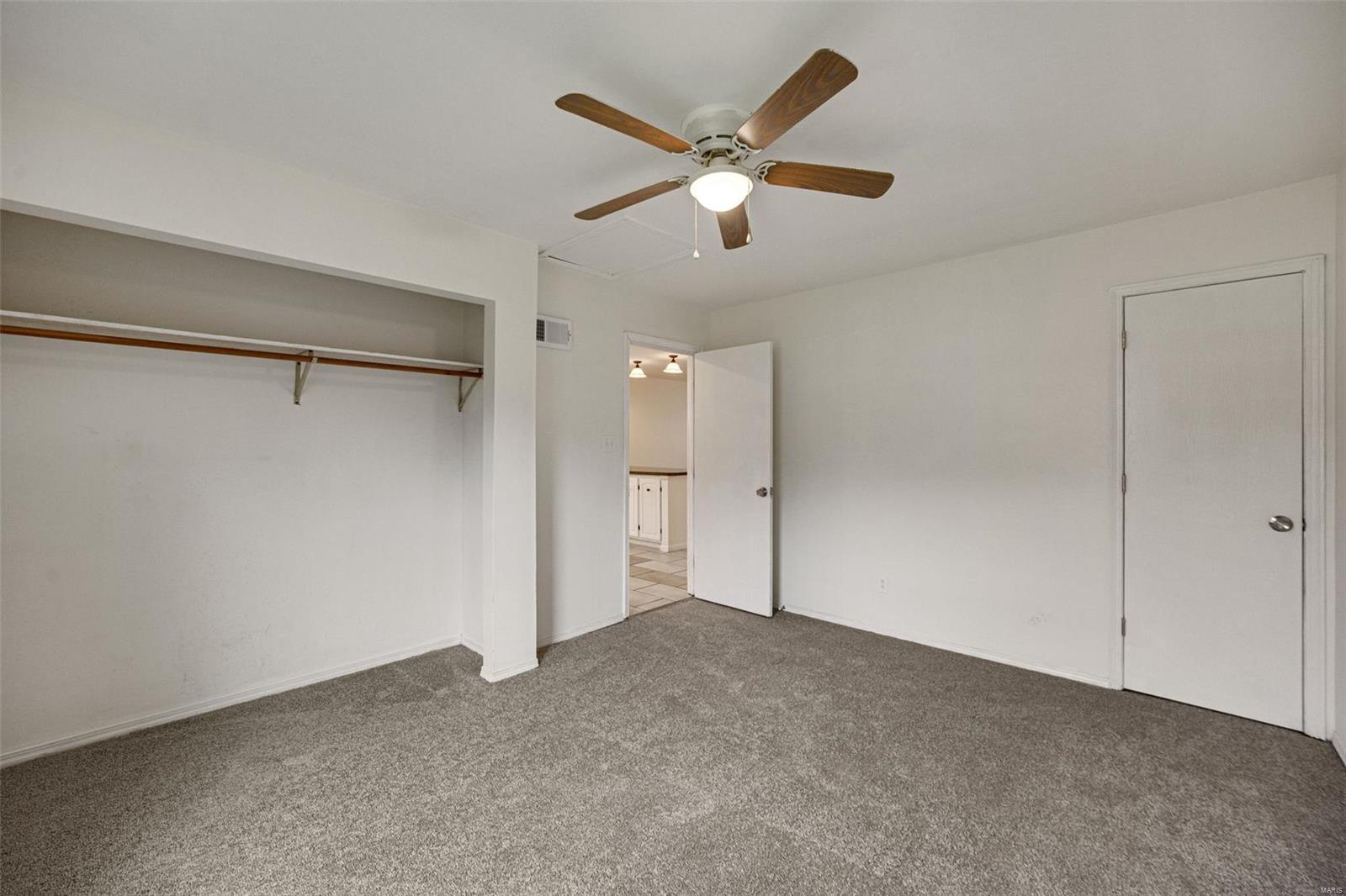 St Charles, Missouri 63301, United States, 2 Bedrooms Bedrooms, ,2 BathroomsBathrooms,Residential,Pending,103759