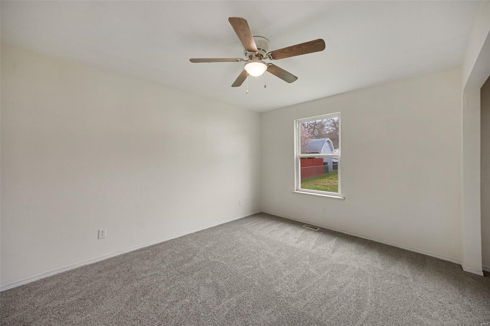 St Charles, Missouri 63301, United States, 2 Bedrooms Bedrooms, ,2 BathroomsBathrooms,Residential,Pending,103759