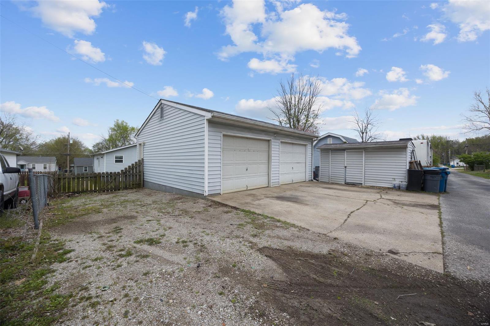 St Charles, Missouri 63301, United States, 2 Bedrooms Bedrooms, ,2 BathroomsBathrooms,Residential,Pending,103759