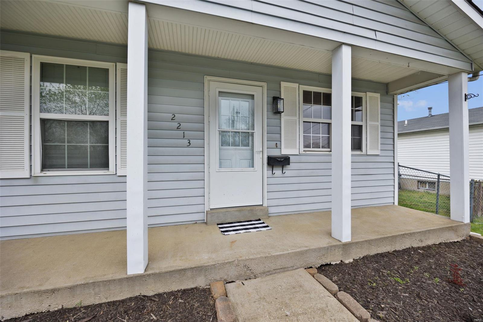 St Charles, Missouri 63301, United States, 2 Bedrooms Bedrooms, ,2 BathroomsBathrooms,Residential,Pending,103759