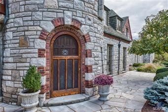 The Castle of Montebello - Residential