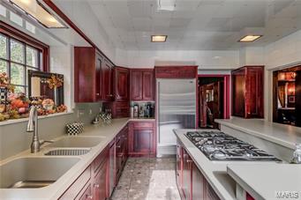 The Castle of Montebello - Residential