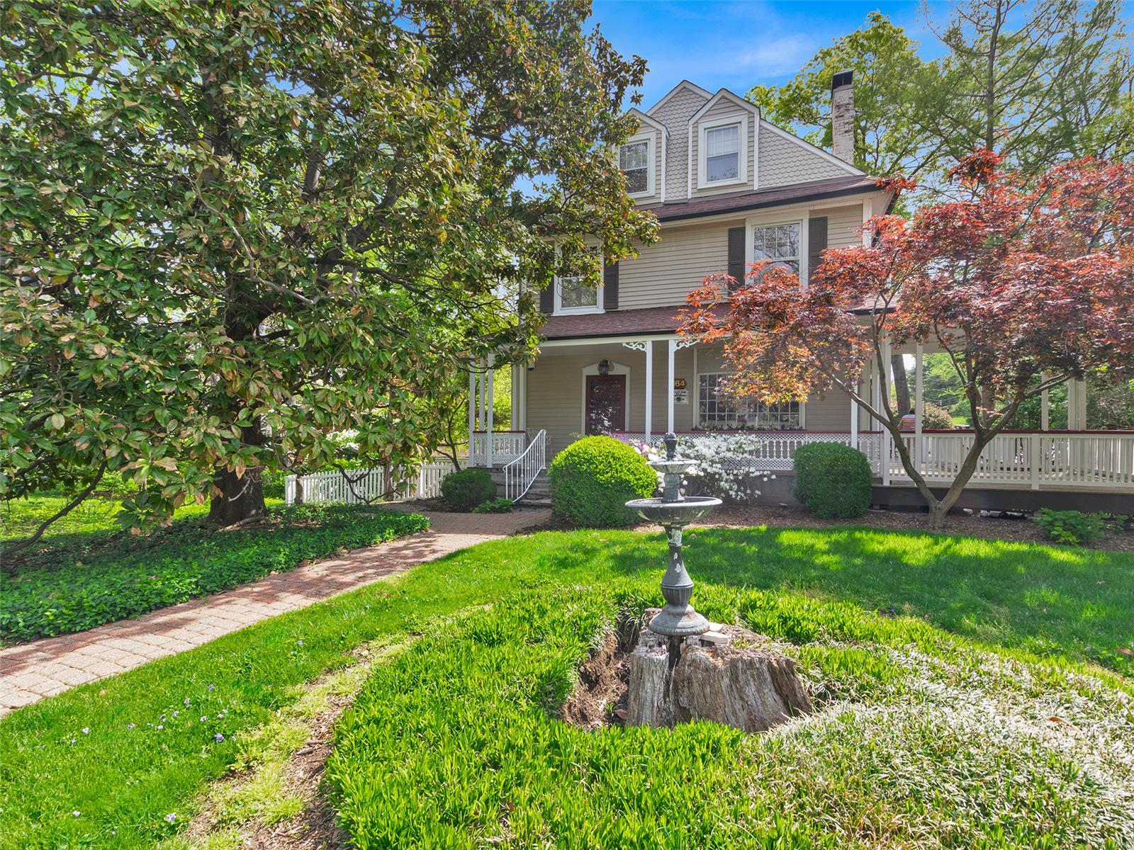 164 Plant Avenue