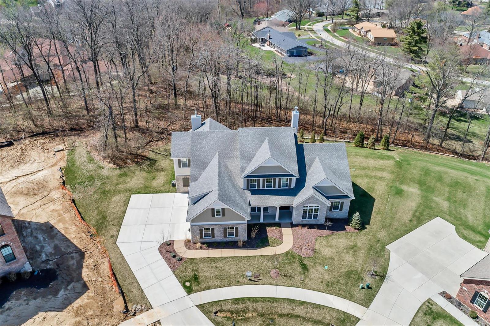 Belle Maison - Residential