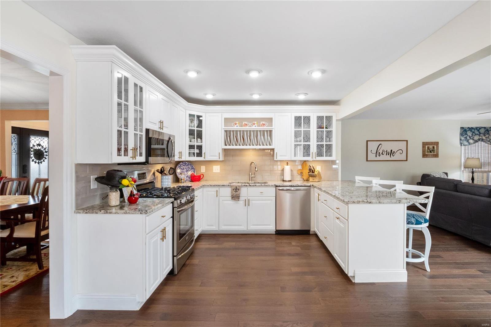 Ballwin, Missouri 63021, United States, 3 Bedrooms Bedrooms, ,3 BathroomsBathrooms,Residential,Coming Soon,97208