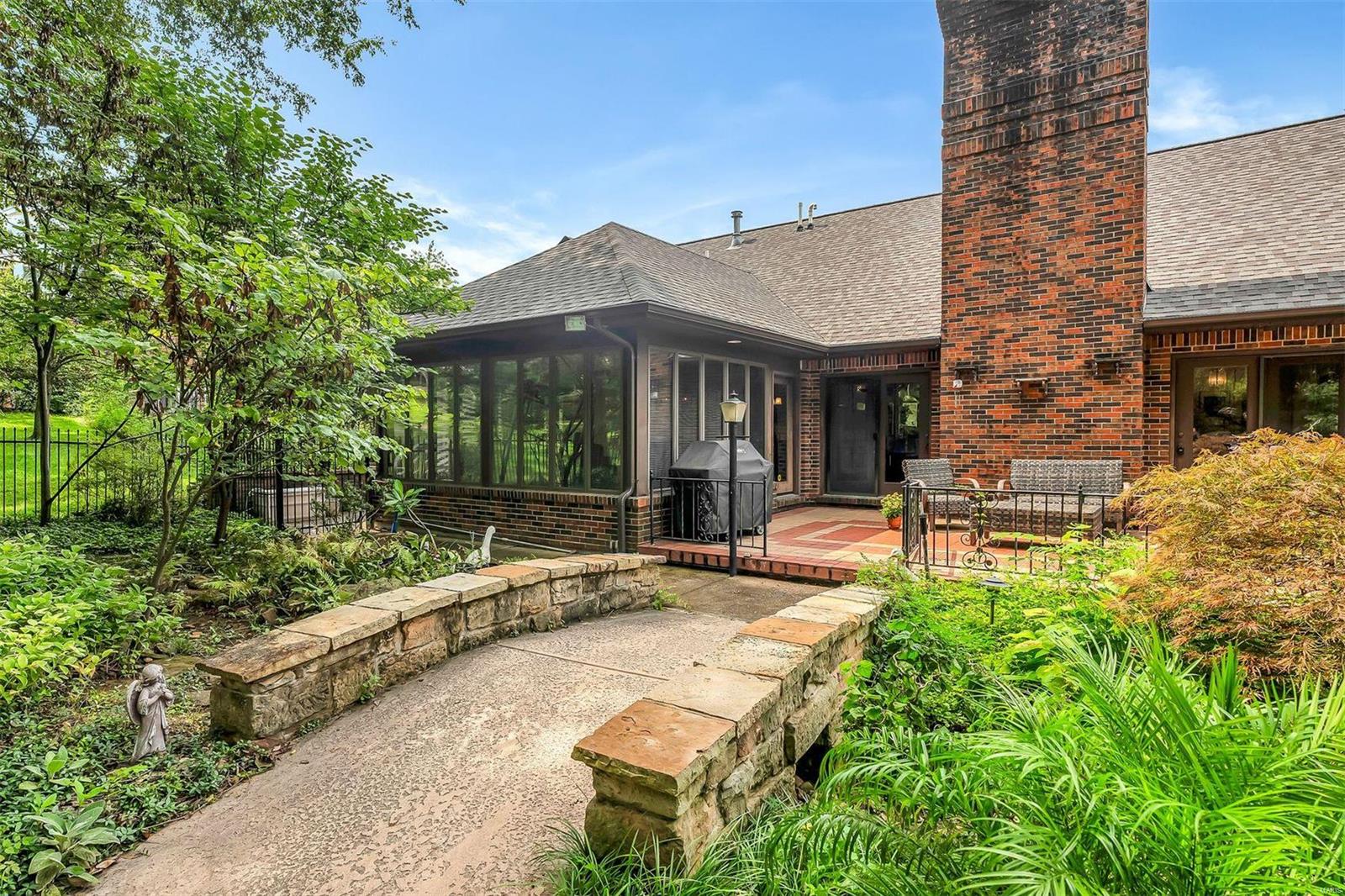 Meadowbrook Country Club Estates - Residential