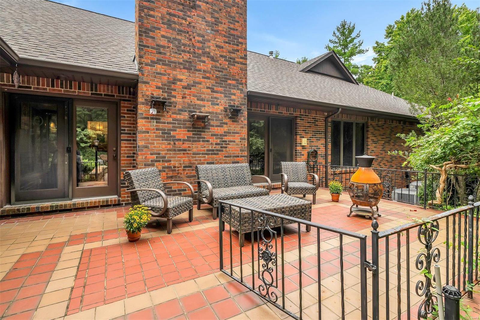 Meadowbrook Country Club Estates - Residential