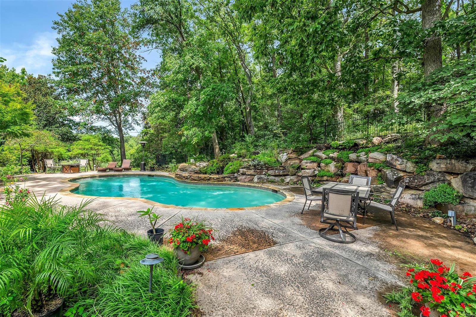 Meadowbrook Country Club Estates - Residential