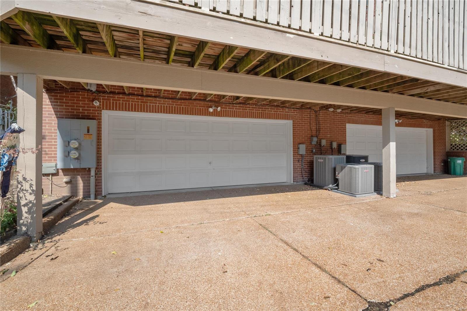 Glenridge/Oxford Twnhms A Condo - Residential