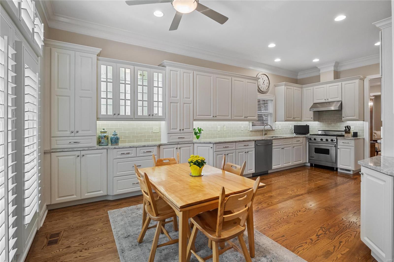 Glenridge/Oxford Twnhms A Condo - Residential