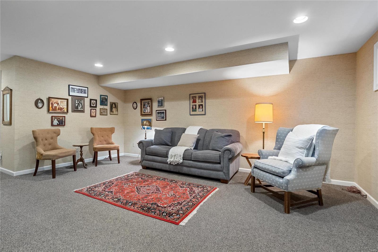 Glenridge/Oxford Twnhms A Condo - Residential