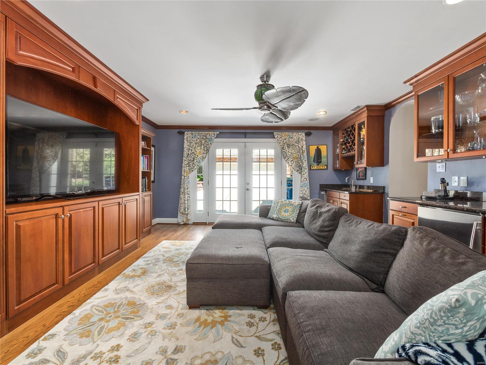 Davis Place - Residential