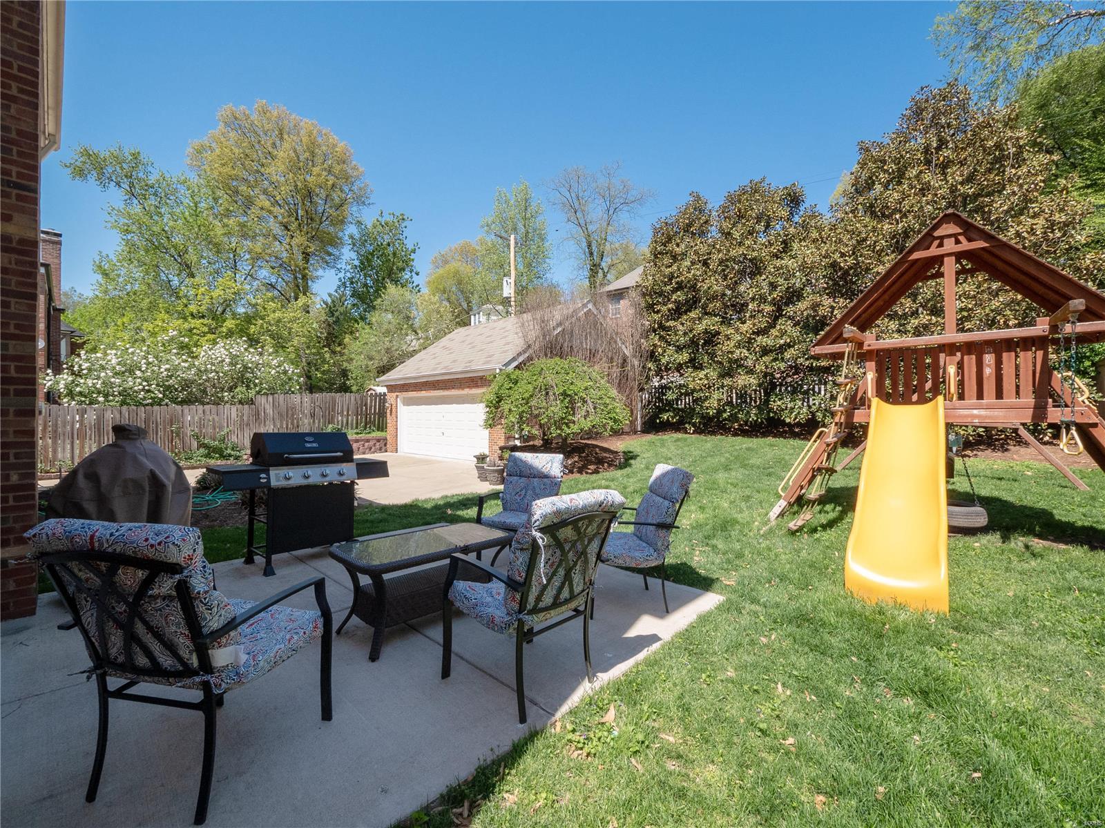 Davis Place - Residential