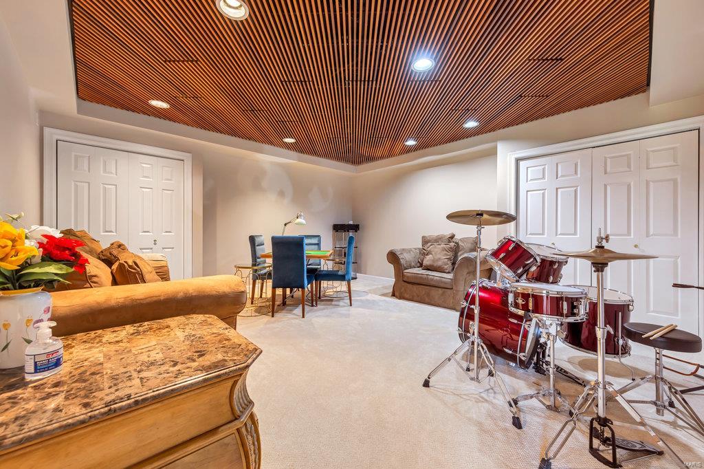 County Lane - Residential