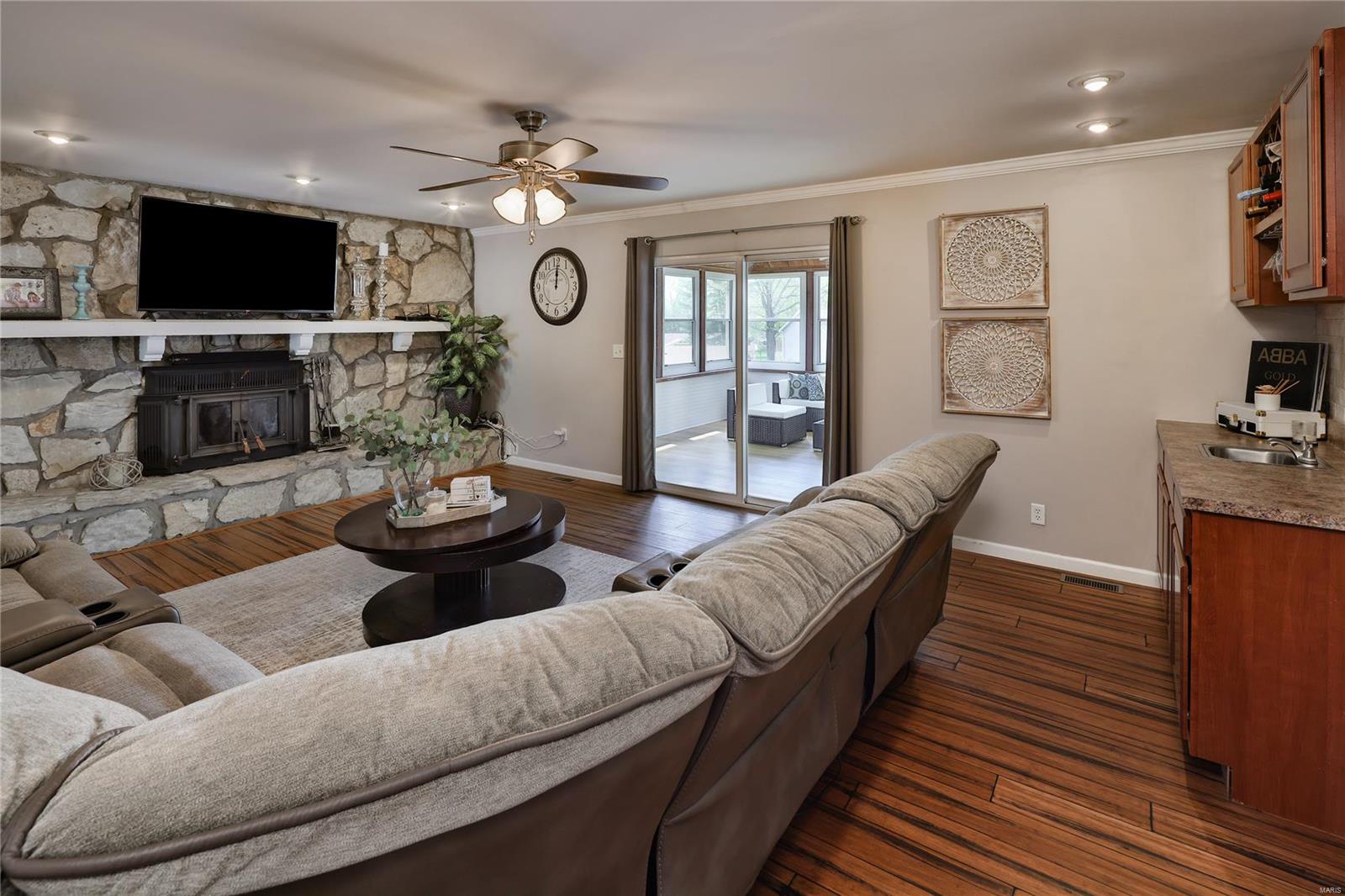 1825 Orchard Hill Drive