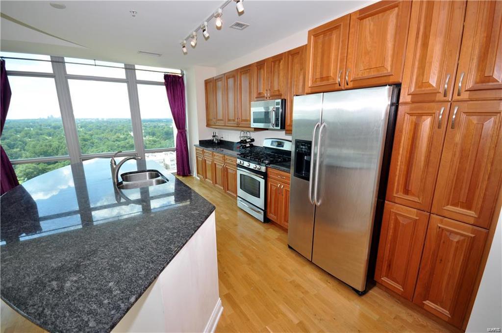 Park East Tower - Residential Lease