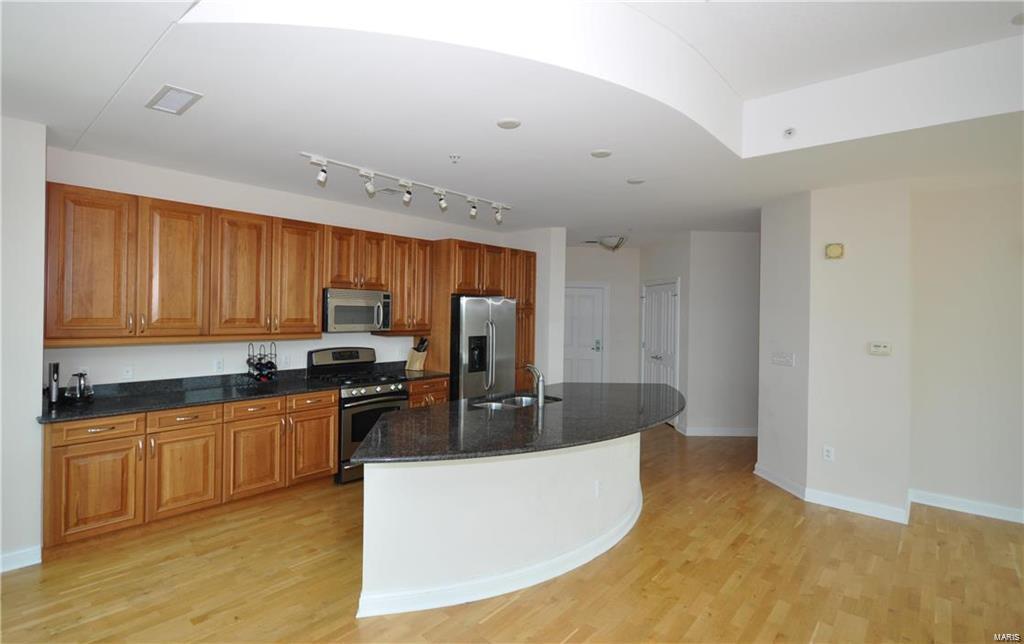 Park East Tower - Residential Lease