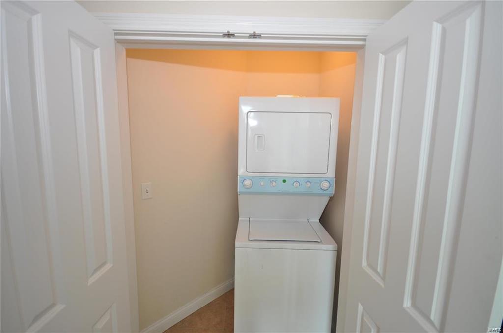 Park East Tower - Residential Lease