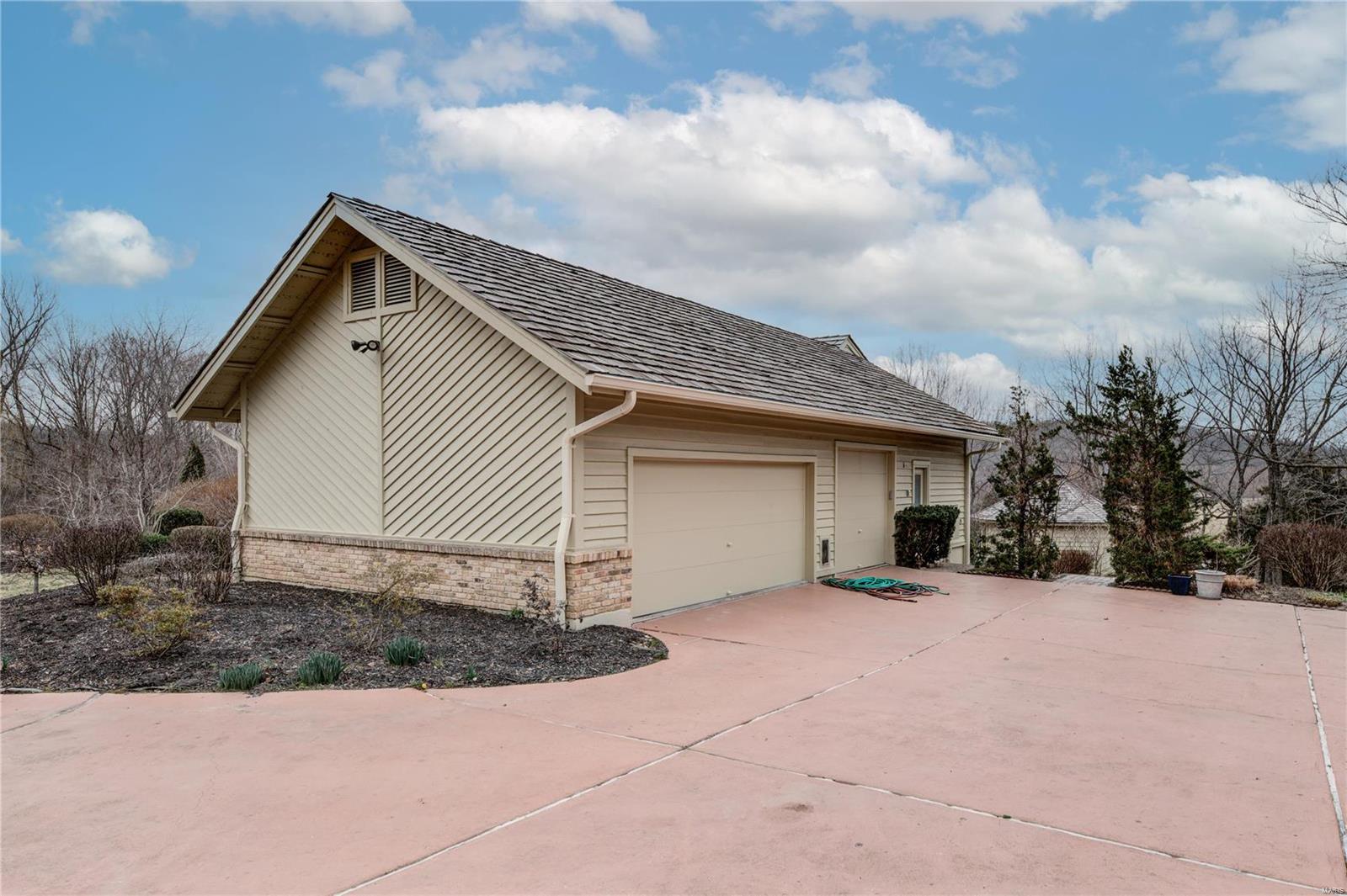 Deer Pointe Estates - Residential