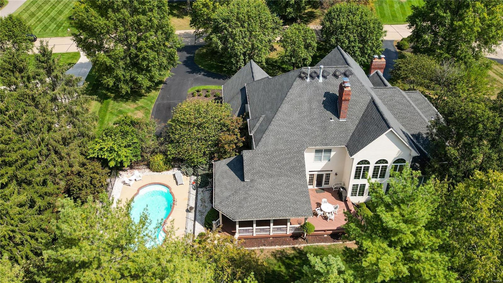 Kingspointe 1 - Residential