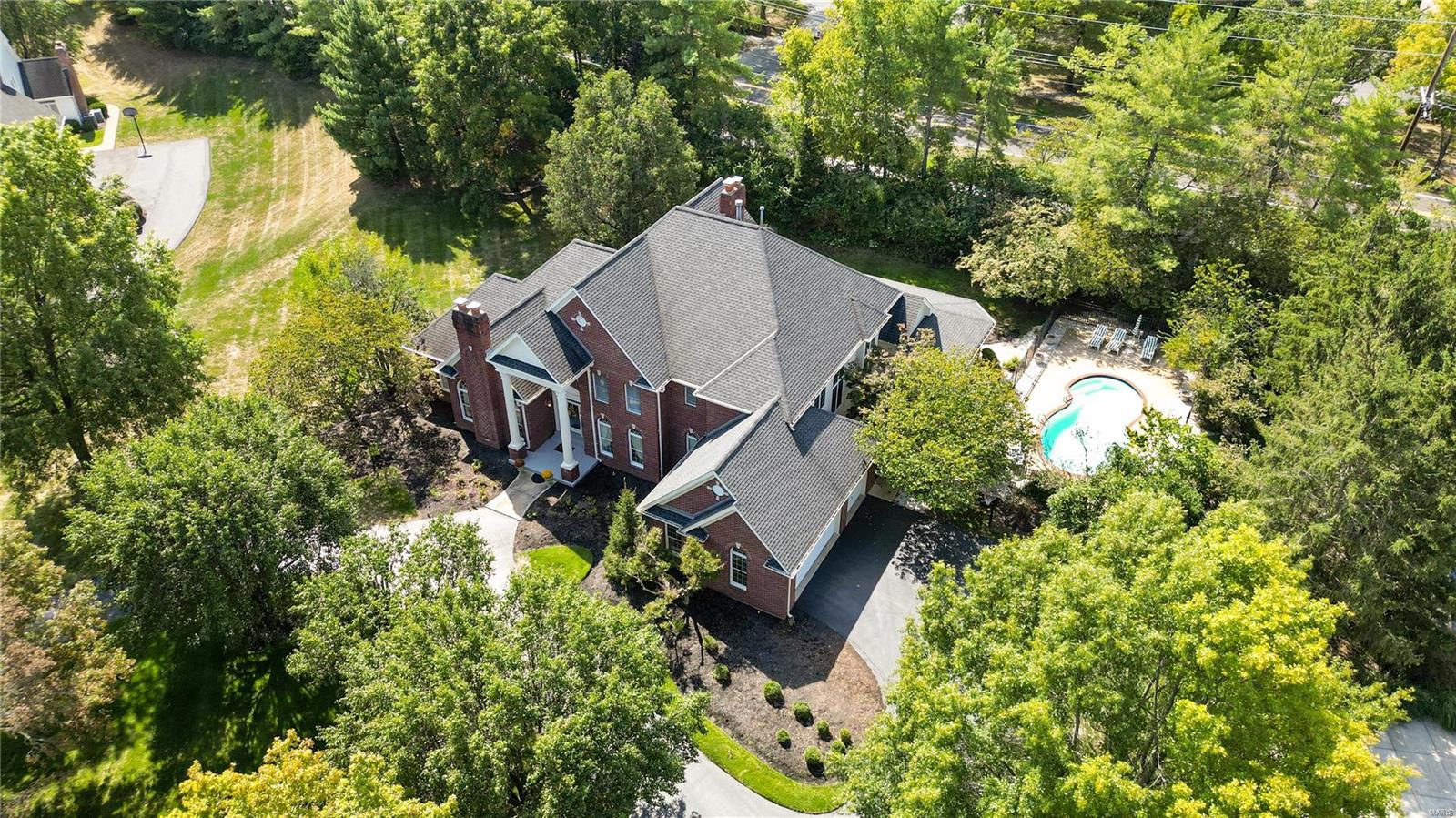 Kingspointe 1 - Residential