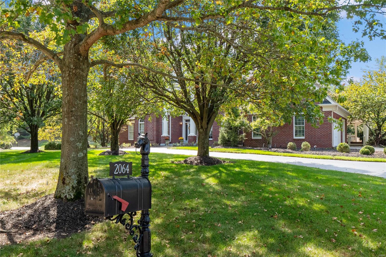 Kingspointe 1 - Residential