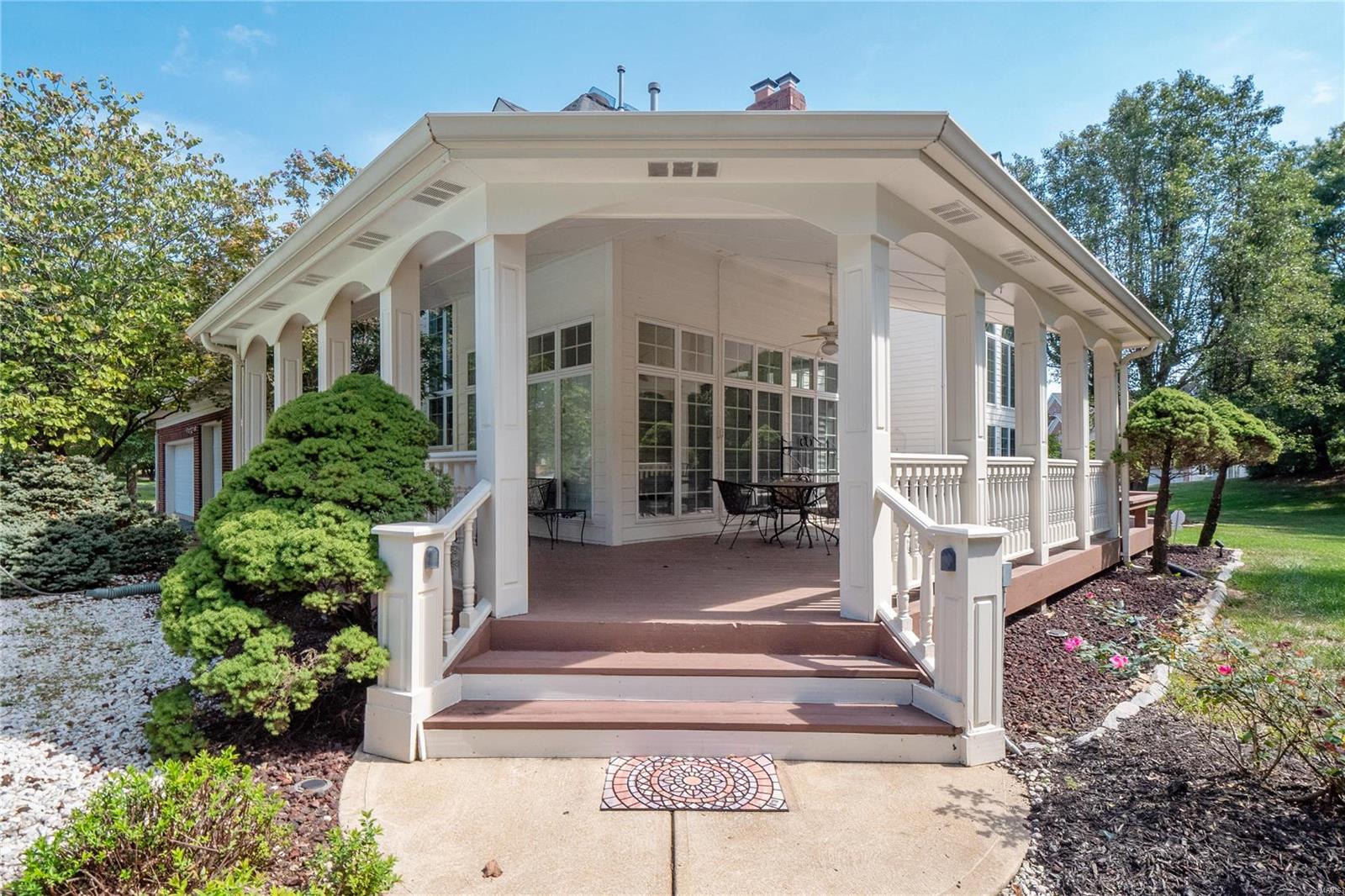 Kingspointe 1 - Residential