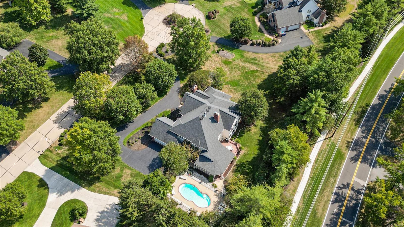 Kingspointe 1 - Residential