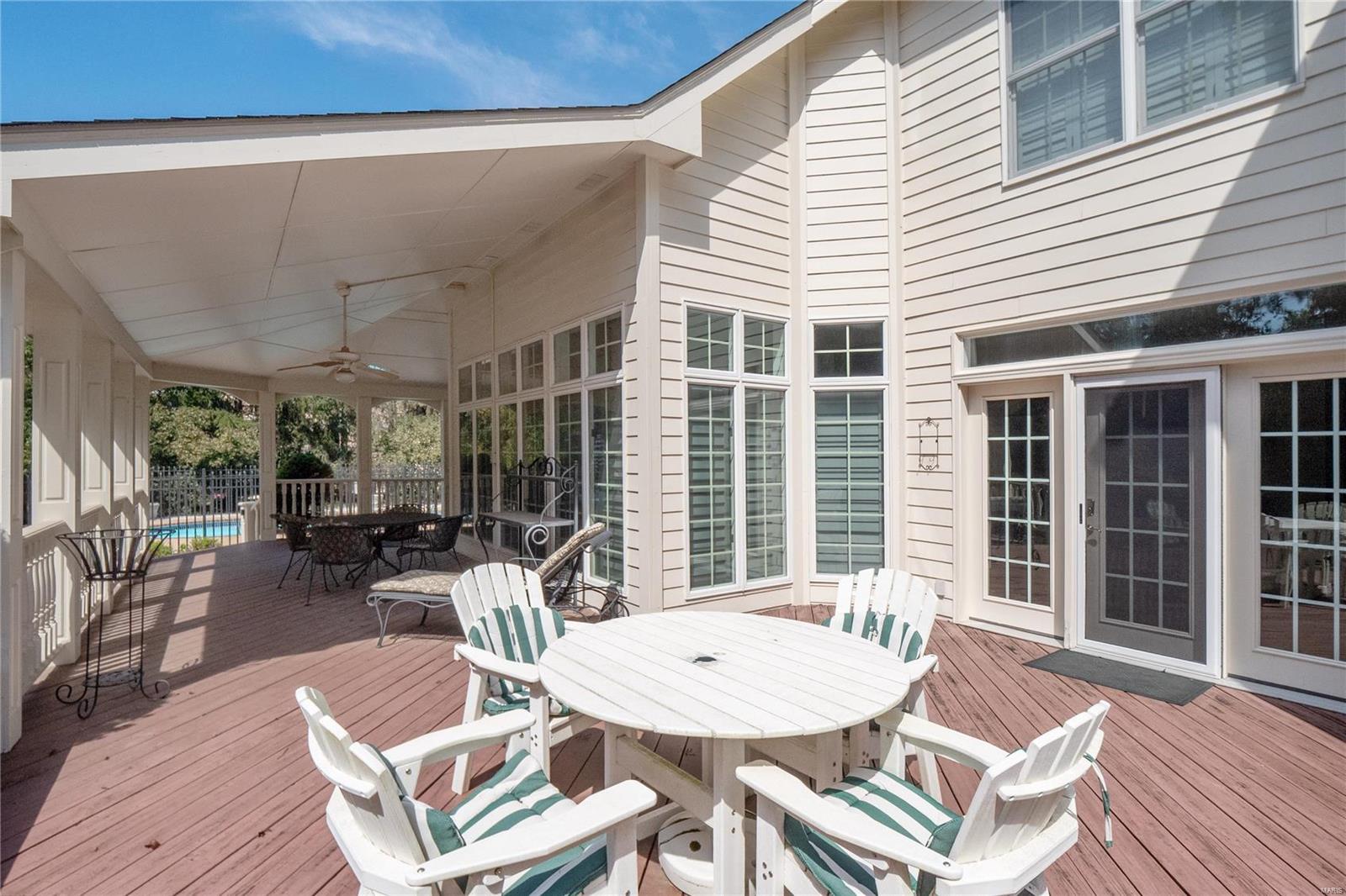 Kingspointe 1 - Residential