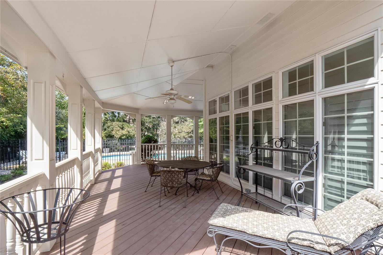 Kingspointe 1 - Residential