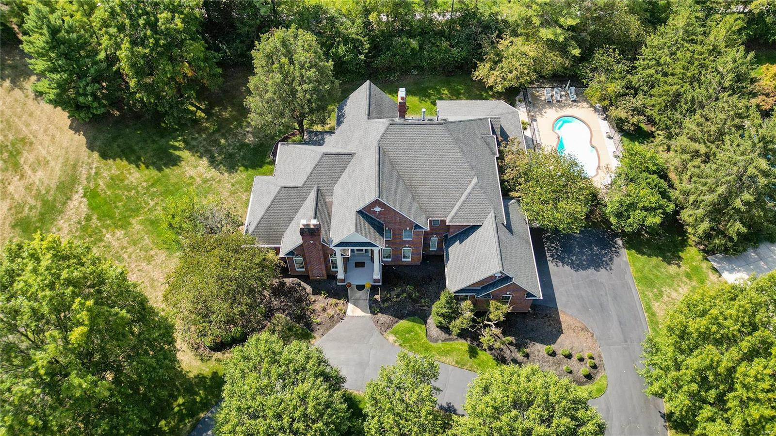 Kingspointe 1 - Residential