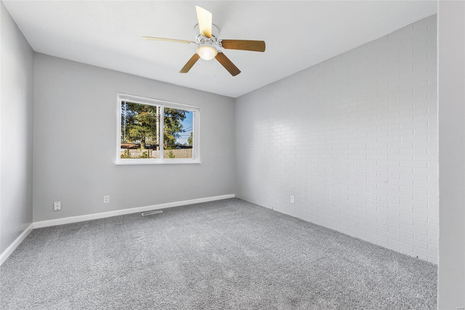 Maryland Heights, Missouri 63043, United States, 3 Bedrooms Bedrooms, ,1 BathroomBathrooms,Residential,Pending,38965