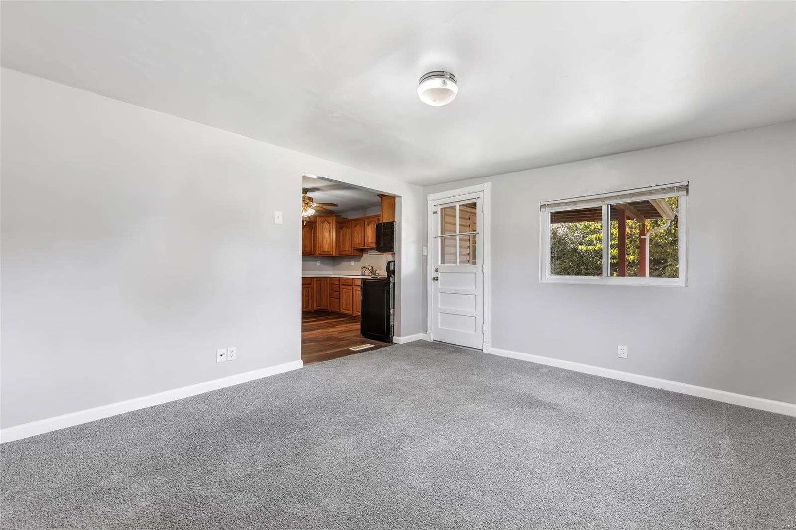 Maryland Heights, Missouri 63043, United States, 3 Bedrooms Bedrooms, ,1 BathroomBathrooms,Residential,Pending,38965