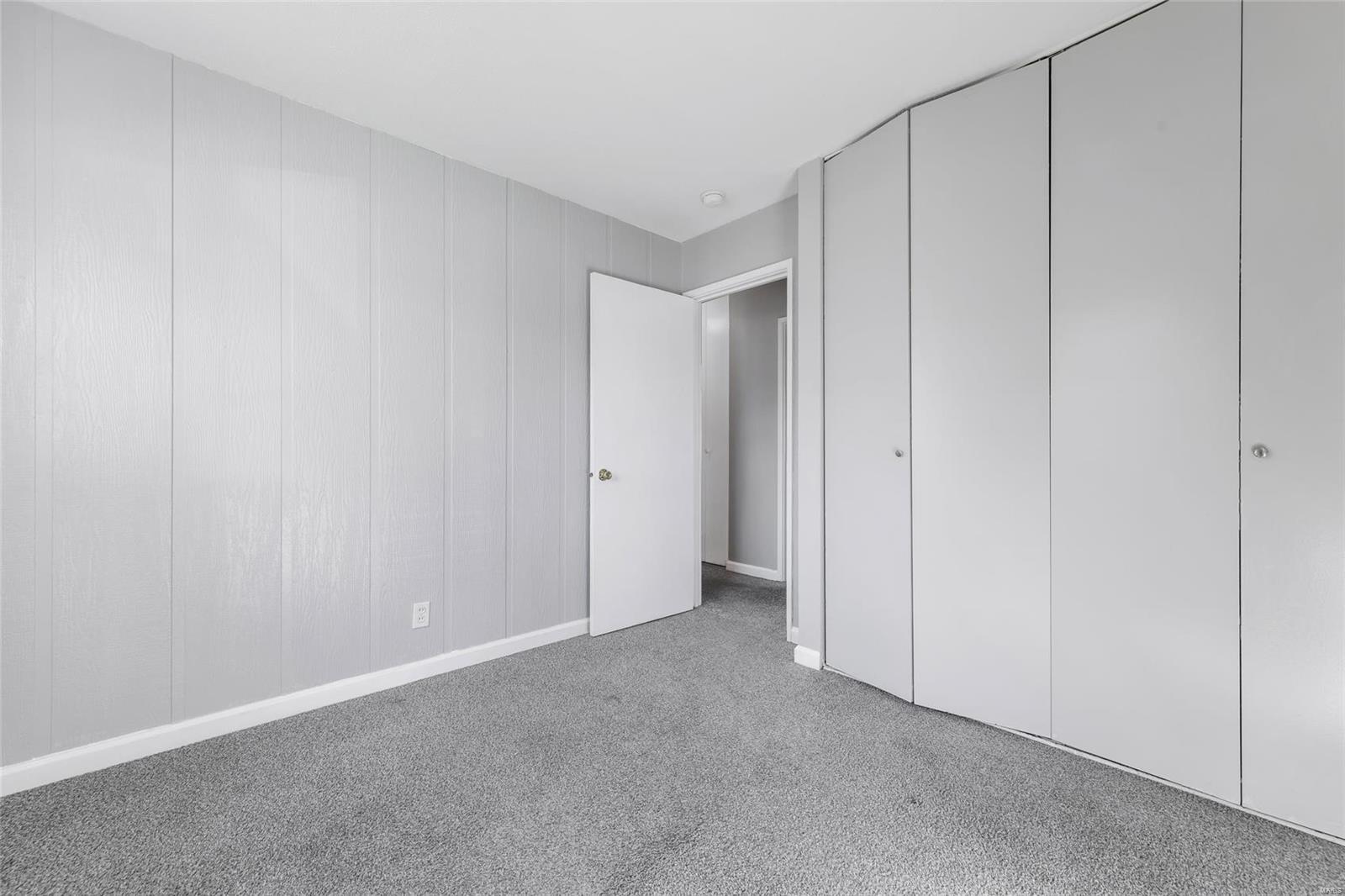 Maryland Heights, Missouri 63043, United States, 3 Bedrooms Bedrooms, ,1 BathroomBathrooms,Residential,Pending,38965